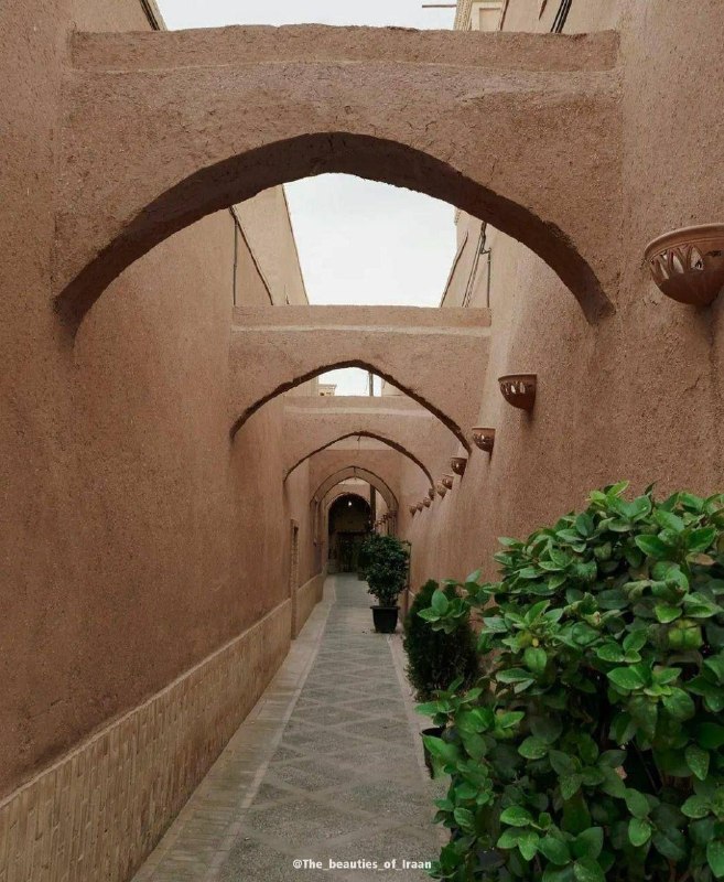 کانال اراکی ها: 🗓 امروز دوشنبه ↯☀️ ۲۶ مرداد ۱۴۰۵ 🌙 ۴ ربیع الاول ١۴۴۷🎄 ۱۷ آگوست ۲۰۲۶ 🔸 یزد🆔 @Arakihai کانال اراکی ها📣