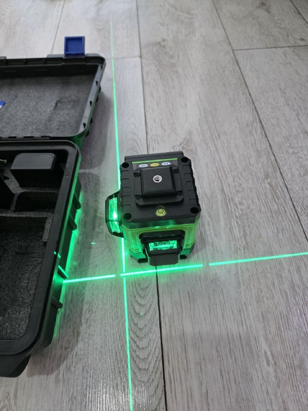 Лазерный уровень/нивелир 4D/16 линий, зелёный луч. 100 лари. — фото 1