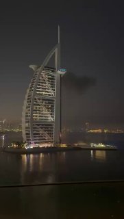 Иранский БПЛА ударил по отелю Бурдж-аль-Араб в Дубае. Там начался пожарИранский дрон ударил по пятизвёздочному отелю Бурдж-аль-Араб в Дубае. Там начался пожар. Здание стоит на искусственном острове, его высота более 300 метров. Подписаться на «Новую-Европа