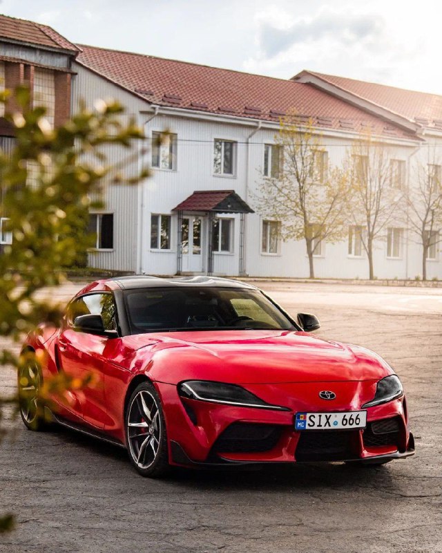 Toyota Supra 2