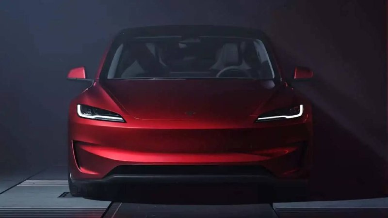 Новинка от Tesla. Подвезли обновление Tesla 3 Performance 2