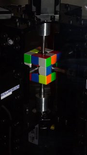 Four students from Purdue University in the USA have created a robot that can solve a cube in 0.103 seconds.