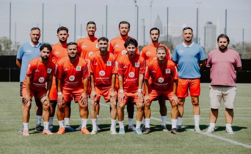 خبرتازه افغانستان: ✅دو ملیپوش سابق در ترکیب تیم ملی ۶ نفره افغانستانمصطفی آزادزوی و مسیح سیغانی در ترکیب تیم ملی فوتبال ۶ نفره افغانستان ق