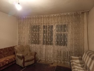 Shoshilinch ravishda 2 xonali kv. sotiladi, Sergeli, Quruvchi massivi, 8-qavat, 9 qavatli uy.