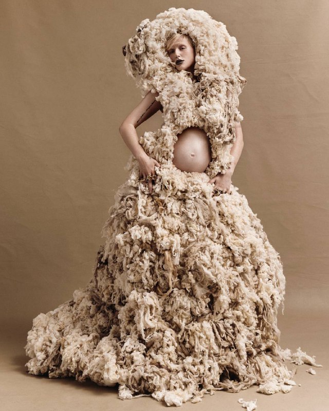 Ну что ребят…кого то может я уже и достала, как кого то Рианна, кого то наоборот, но это не имеет никакого значения для меня, потому что я получаю удовольствие и наслаждаюсь процессом! 🤣Встречайте очередную беременную фотосессию! Фоткала Камила, красила Глаша, чесала Туева - наша легендарная Питерская четверка 🤣Ну что ребят…кого то может я уже и достала, как кого то Рианна, кого то наоборот, но это не имеет никакого значения для меня, потому что я получаю удовольствие и наслаждаюсь процессом! 🤣Встречайте очередную беременную фотосессию! Фоткала Камила, красила Глаша, чесала Туева - наша легендарная Питерская четверка 🤣