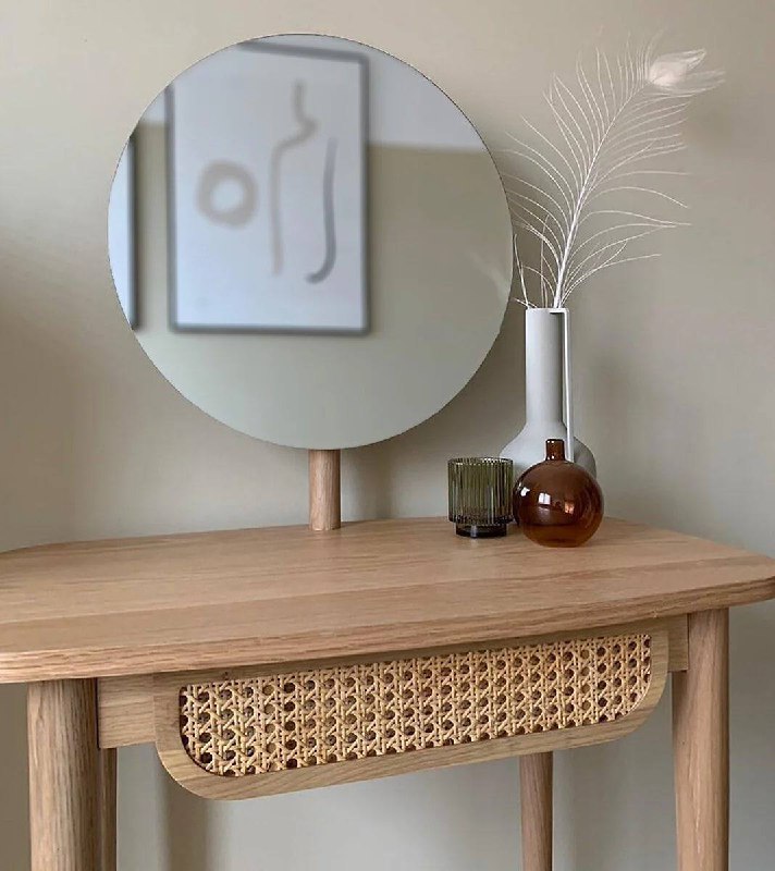 Туалетный столик с зеркалом Мы подобрали варианты, в которых элегантность сочетается с простотой. Каждый из них легко станет изюминкой спальни или ... - изображение 6 - telegram, view, туалетный