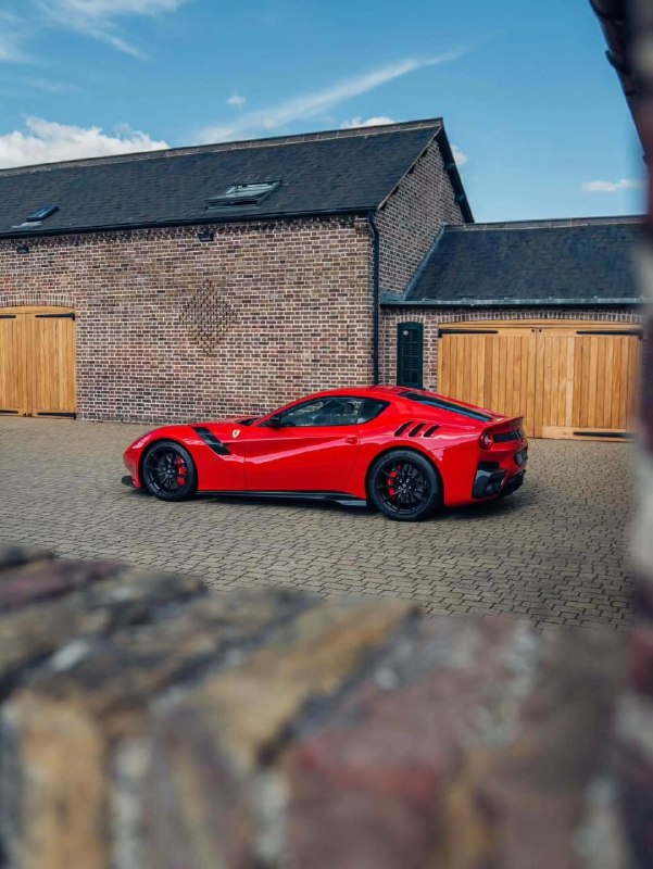Ferrari F12tdf 7