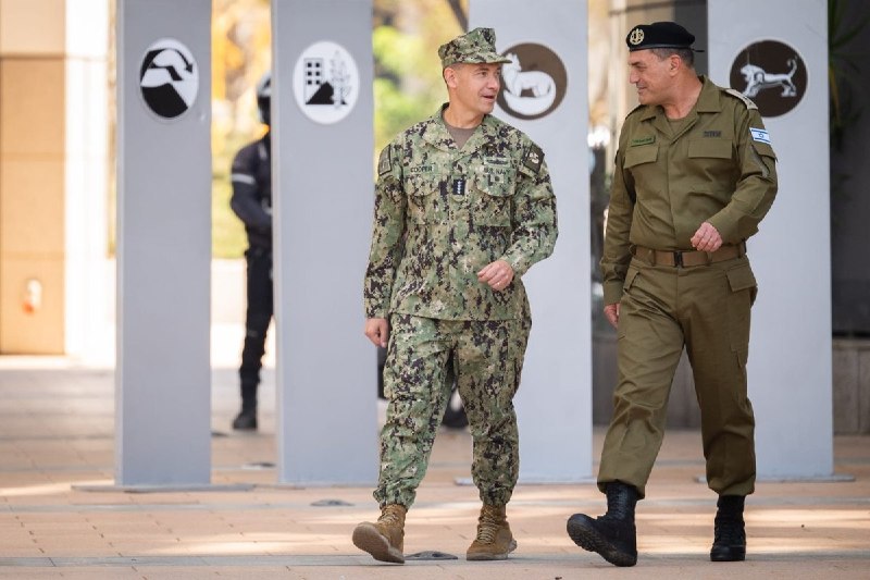 🇺🇸🇮🇱🇮🇷 ערוץ 13 שבויי ישראל: גנרל בראד קופר, מפקד פיקוד מרכז ארצות הברית, אמר לבכירים בשבי ישראל כי הו…
