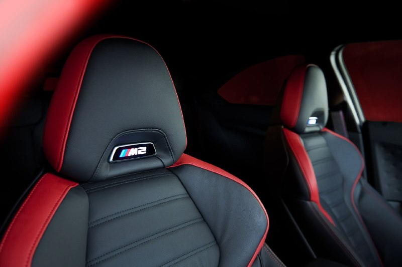 BMW выпустила чёрную M2 RR Edition для Африки тиражом всего 10 машин 4