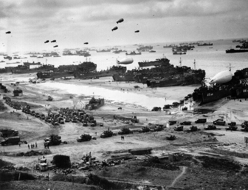 اخبار خوزستان خبر ⚡️ فوری: آموزش شماره دو: منظور از «Economic D-Day» چه بود؟ 💵⚔️اصطلاح Economic D-Day یا «روز دی اقتصادی»، ریشه در ادبیات نظامی آمر