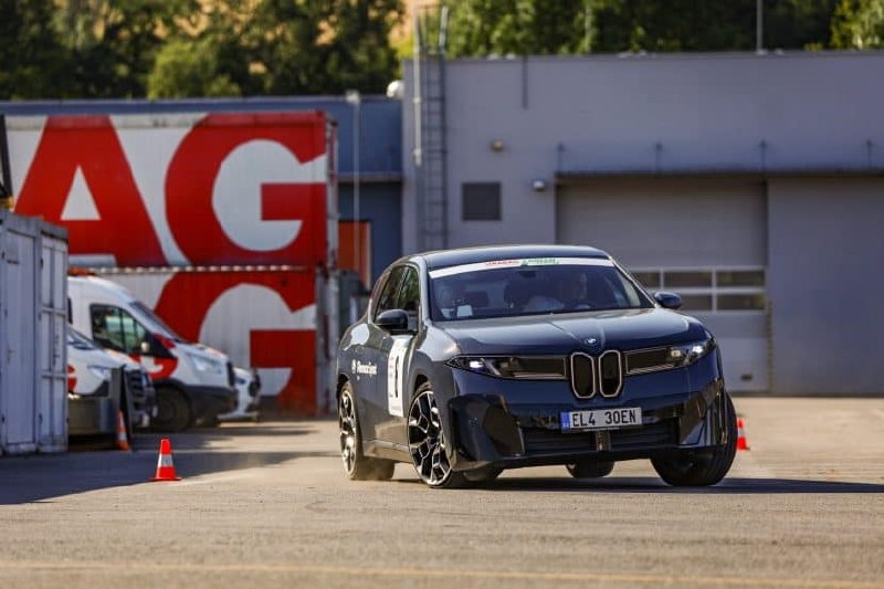 Воскресенье, 23 августа 2026 года — день, когда электрический SUV BMW iX3 снова 