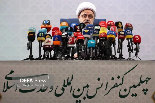 خبرگزاری دفاع مقدس: 💢خونخواهی رهبر شهید در چهلمین کنفرانس وحدت اسلامی🔸دبیرکل مجمع جهانی تقریب مذاهب اسلامی گفت: امروز یک نهضت جهانی برای خو