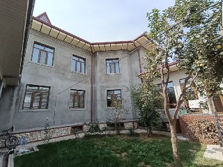 8 ком. ДОМ. Участок 4 сотки. Янгихает р-н, мах. "Олчазор". Метро 1 км.