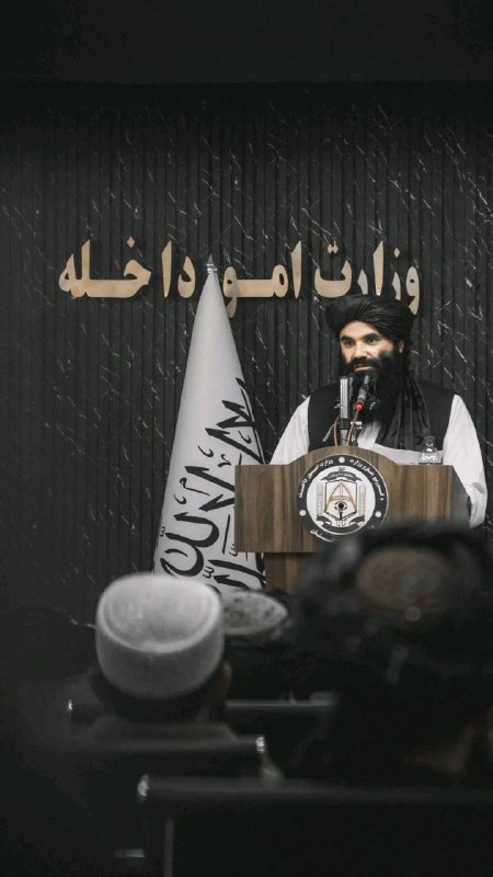 خبرتازه افغانستان: ✅ #وزیر امور داخله: دانشجویان سرمایه کشور هستندوزیر امور داخله، در نشستی در دانشگاه شیخ زاید در خوست، محصلان را سرمایه ک
