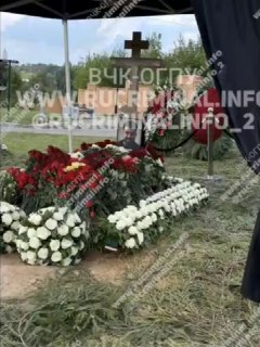 В Москве похоронили зятя главкома ВКС Чайко и генерала, погибших после теракта — ВЧК-ОГПУ⚪️ Зять Чайко. Сегодня на Троекуровском кладбище похоронили 27-летнего Даниила Передрия — зятя глвнокомандующего Воздушно-космическими силами (ВКС) Александра Чайко, у