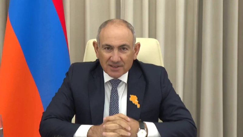 Прем’єр-міністр Вірменії Нікол Пашинян оголосив про відставку разом із урядом