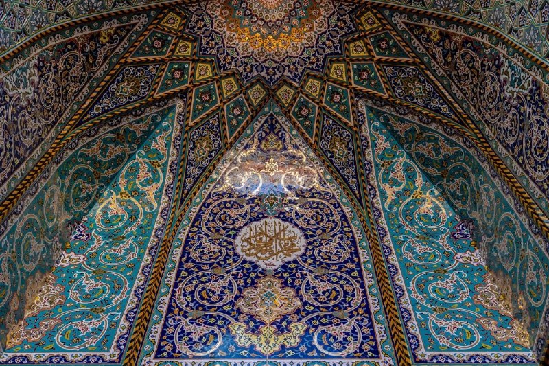 مطالعات عراق: ✴️باب الإمام الجواد(ع)؛ تحفةٌ من الفن والعمارة الإسلامية في حرم أبي الفضل العباس(ع)يُعدّ باب الإمام الجواد(ع) أحد أبواب 