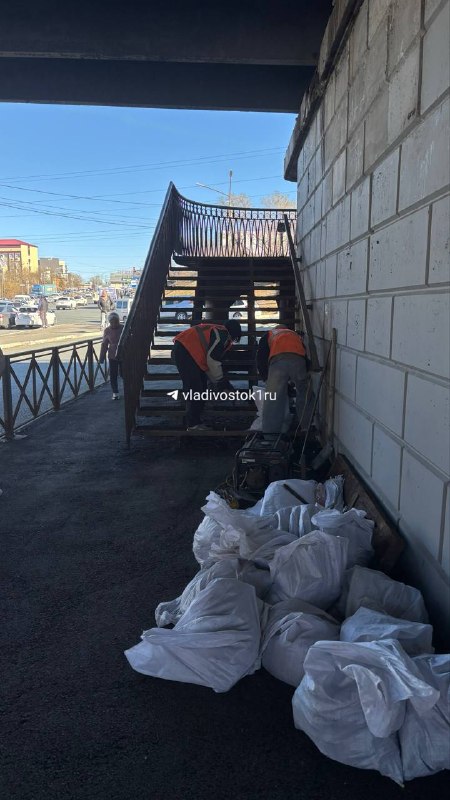 החל לתקן את הגשר להולכי הרגל לבלאייבה, המוצף בכל פעם שיורד גשם. המקומיים צוהלים. חדשות פרימורי | צור קשר עם…