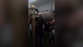 شرطة الاحتلال تعتقل 155 فلسطينياً من الضفة بحجة تصاريح العمل
