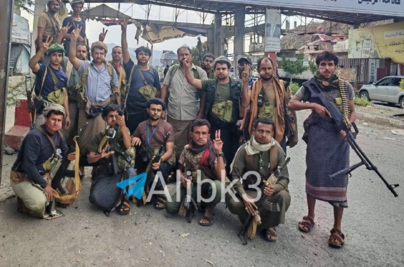 Additional scenes of Yemeni forces liberating Hangar Point, the western entrance to the city of Taiz