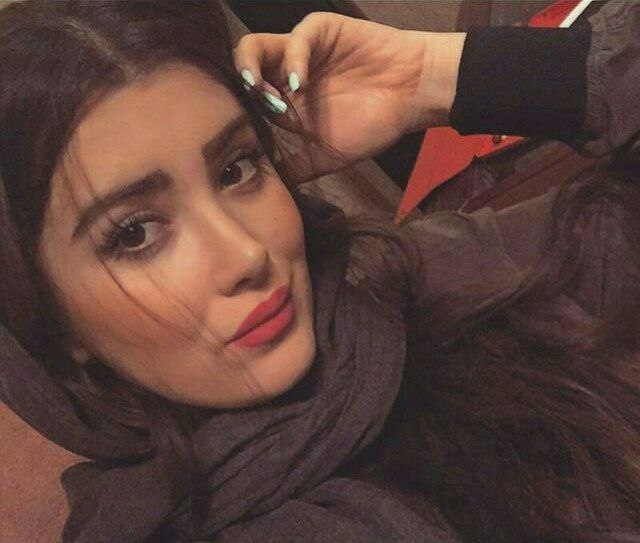 [💉 آمپول بازی💦 ]: دیدم طلا و دلار تند تند میره بالا خواستم طلا بخرم دخترعموم گفت نخر ارزون میشه به حرفش گوش ندادم ۱۰ تومن ضرر کردم گفتم از