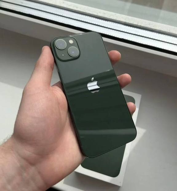 Продаю свой iPhone 13 (128 гб)