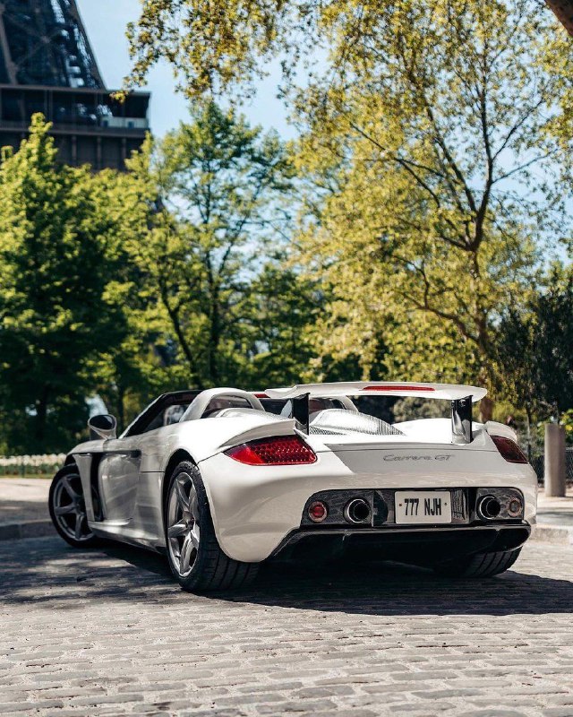 Porsche Carrera GT 7