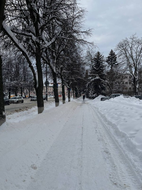 Ну как можно не любить зиму с её прекрасными видами Всем доброго утра и пожелания хорошего дня из заснеженной Йошкар-Олы Делитесь своими приветами ... - изображение 1 - telegram, view, можно