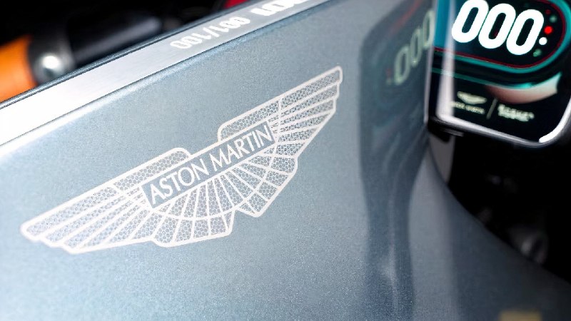 Сегодня мы хотим поговорить об уникальном проекте от Aston Martin и Brough Super