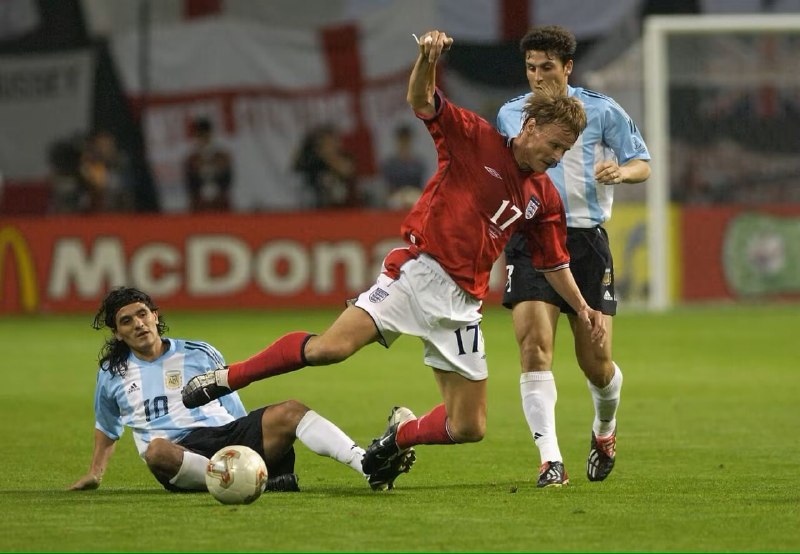 שרינגהאם: הארי לוקח אותנו לגמר; Messi has adapted to the situation and this is dangerous