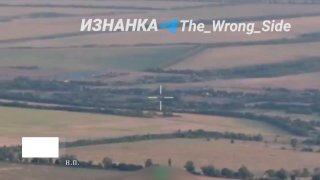 🇷🇺🇺🇦️ — צילומים מציגים תקיפות אוויריות של כוחות התעופה והחלל הרוסיים (VKS) נגד עמדות אוקראיניות, לפי הסדר: