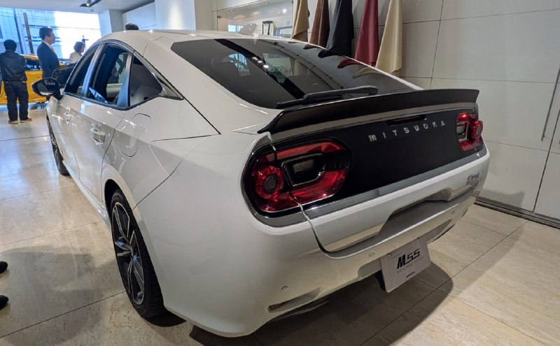 Mitsuoka вернула на рынок «ретро-Civic» 3