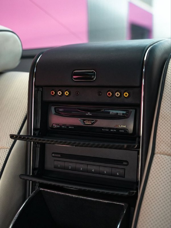 MAYBACH Xenatec 57s Coupe V12 €1 млн. 10