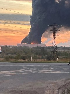Атакован склад «Озона» в Чапаевске в Самарской области, распространяются кадры очевидцев.