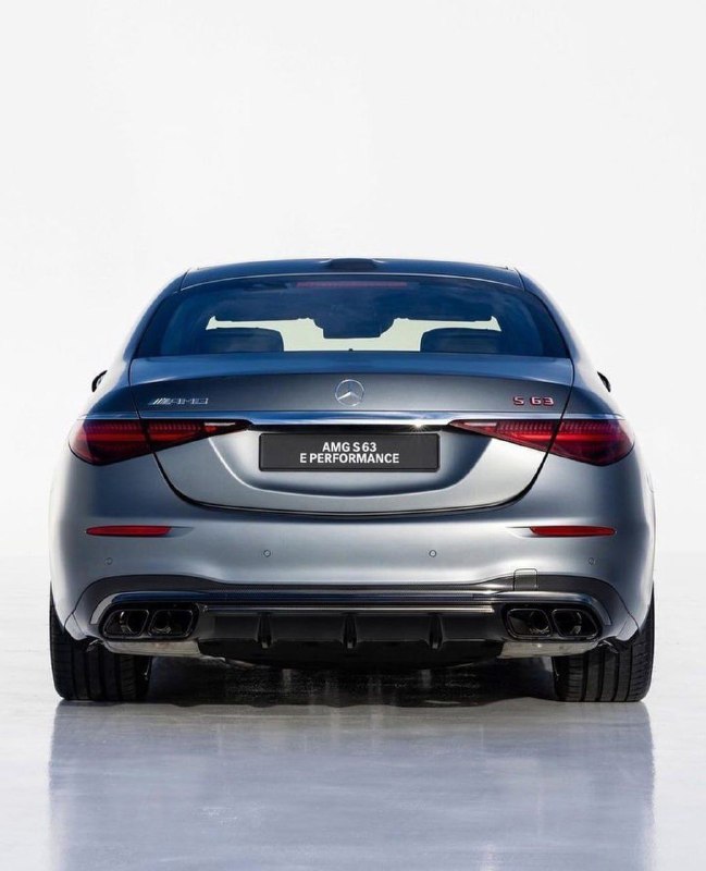 Mercedes-AMG S 63 E Performance 9
