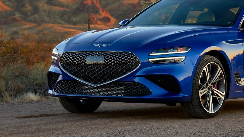 Genesis G70 теряет мотор, который помогал ему догонять BMW 3 Series. Но мы не ду