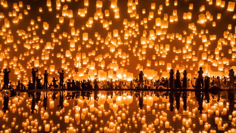 Hope takes flightYi Peng lantern festival, Chiang Mai, Thailand (© tampatra/Getty Images)