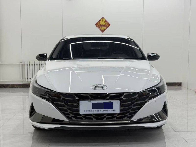 Hyundai Elantra фото 2