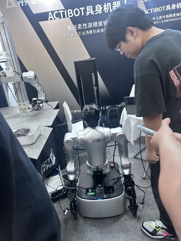 机器人展这几天都在，可约Coffee chat!机器人展这几天都在，可约Coffee chat!