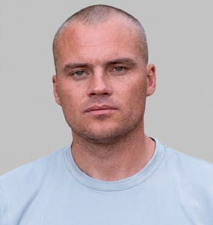 На войне погиб мужчина, напавший на губернатора Мурманской области в 2024 годуНа войне в Украине погиб житель города Апатиты Александр Быданов, который в 2024 года напал с ножом на губернатора Мурманской области Андрея Чибиса. Об этом «Вконтакте» написали 