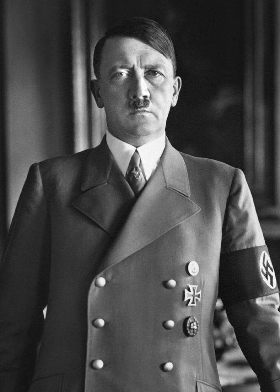 Praetorio: -همه ما می‌دانیم که سربازان ورماخت و اس‌اس، مخصوصاً خدمه تانک در بسیاری از موارد از ماده مخدر شیشه برای جبران بی‌خوابی و