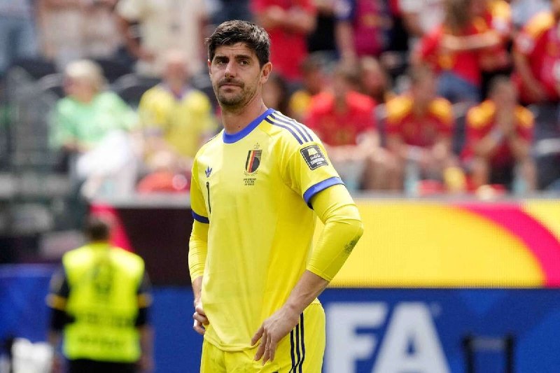 Courtois' removal from the national team's WhatsApp group; The gap between the goalkeeper of Real and the head coach of the Belgians grew The Belgian goalkeeper of the football team Real Madrid reacted to being removed from the WhatsApp group of his country's national team. In response to being told he was arrogant, he emphasized that he never presented himself as the team's only star. According to him, "I never joined the national team with the assumption that I would always play."