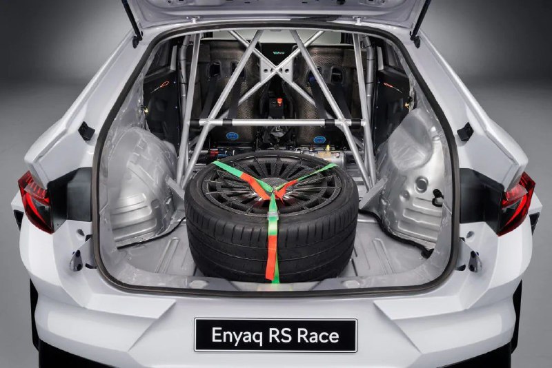 Электрокроссовер Skoda Enyaq получил гоночную версию RS Race 4