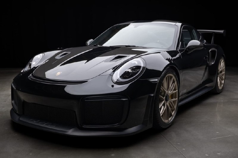 🚘✨ Порше 911 GT2 RS 2018 с почти 4 000 милями – «практический рай для автолюбит