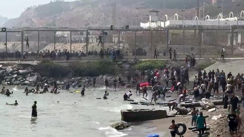 ספרד: חזרתם של "כמעט" כל המהגרים למרוקו ופגישה אירופאית ביום שלישי לדיון במשבר