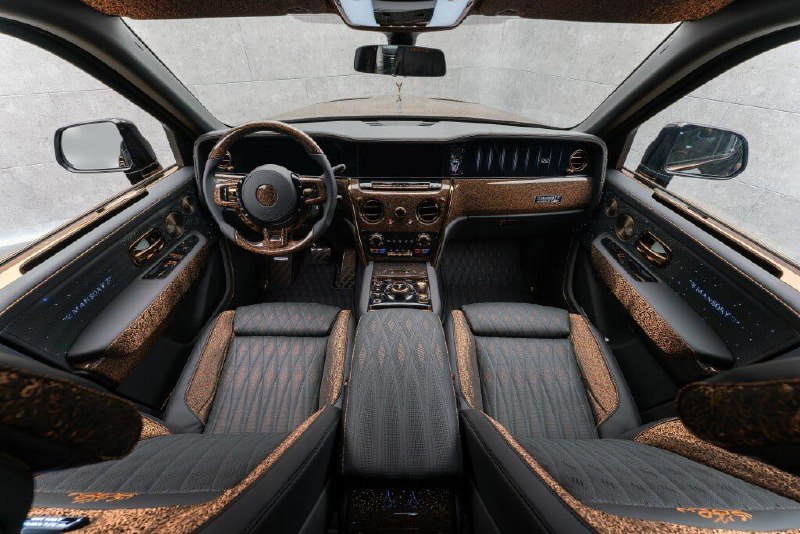 Необычный Rolls-Royce Cullinan от ателье Mansory 4