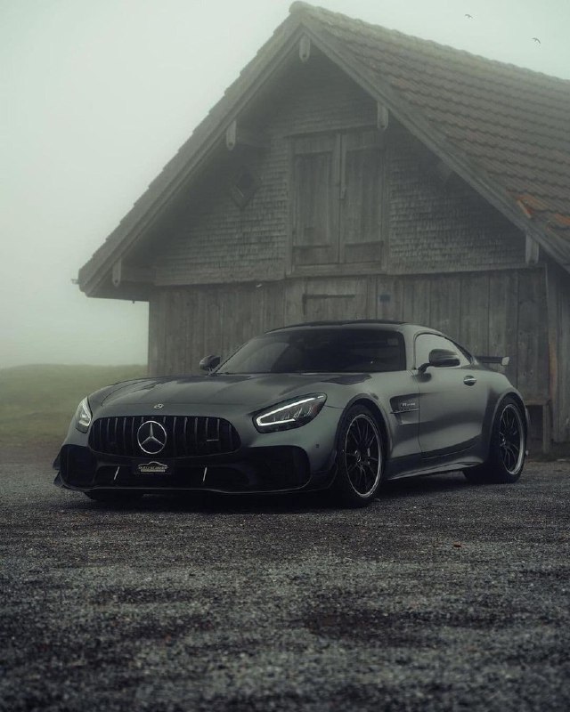 Mercedes-AMG GT R 2