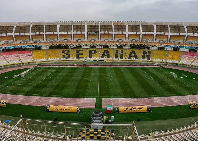 هواداران سپاهان: باشگاه استقلال قصد دارد ورزشگاه نقش‌جهان را برای دیدار با پرسپولیس پیشنهاد دهد.استقلال و پرسپولیس در هفته پنجم لیگ برتر 