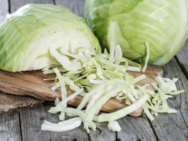 🍃طب گیاهی و سنتی🍃: 🔴کلم خام مصرف کنید تا به سرطان سینه مبتلا نشوید✅ فلاونوئید موجود در کلم خام خاصیت ضدسرطانی دارد و روزی یک کاسه از آن کمک