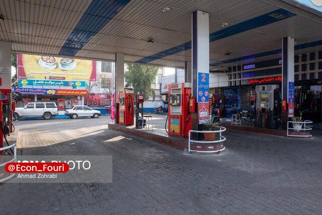 اقتصاد فوری 📈: آخرین وضعیت توزیع بنزین در جایگاههای سوختسخنگوی صنف جایگاه‌های سوخت کشور در گفت‌وگو با ایسنا:🔹تامین و توزیع بنزین کماکان